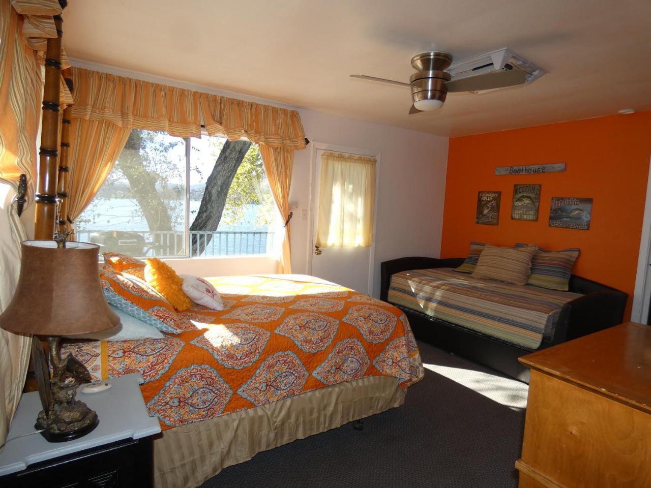 Blue Fish Cove Resort Clearlake Oaks ภายนอก รูปภาพ